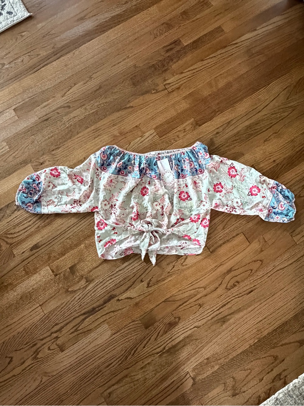 Umgee Women’s off the shoulder top - Size medium BNWT! - Picture 2 of 7